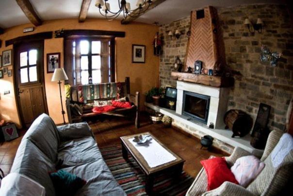 Hotel Rural La Veleta Murias de Rechivaldo 외부 사진